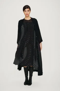 Black fan & red ribbon FSC kjole