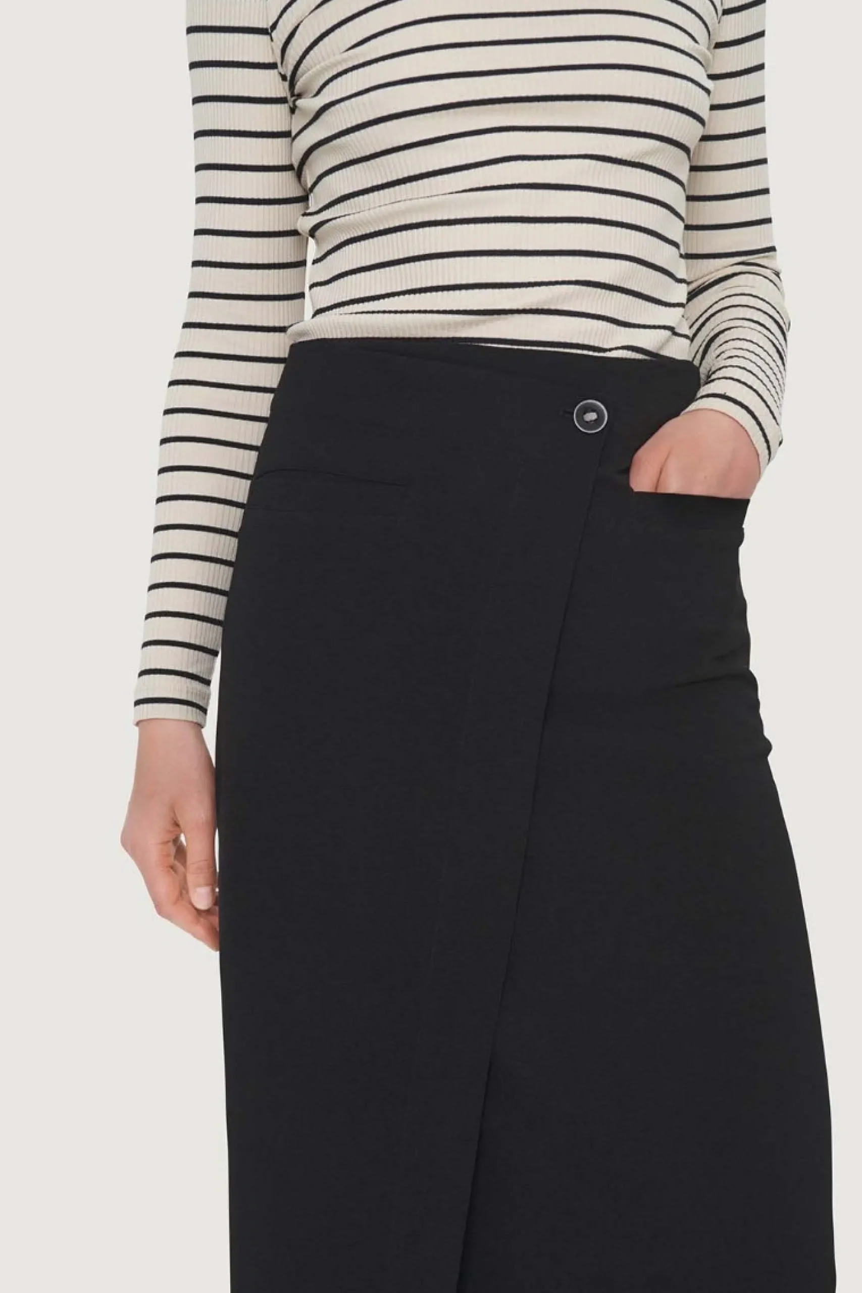 Globe stripe højhalset bluse