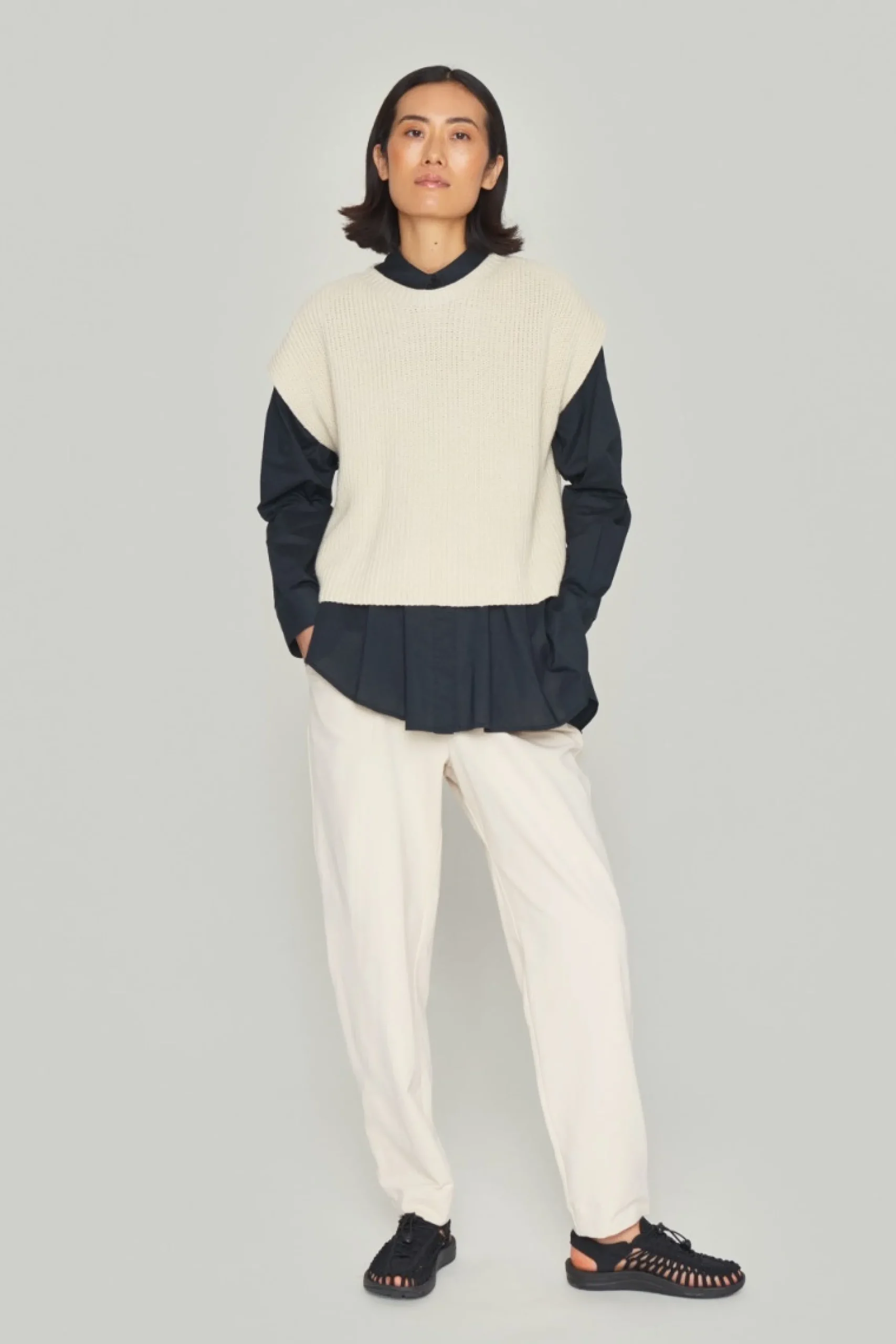 Kareshi bluse med rund hals